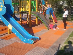 Naprawa placu zabaw w Tarnowie Podgórnym - Zdjęcie 13